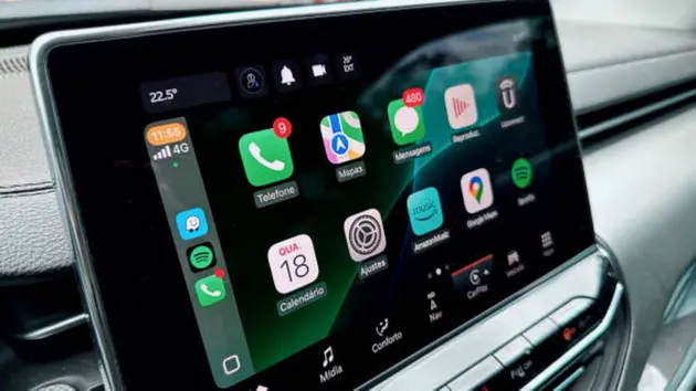 Apple plans to update CarPlay to work with third-party AI chatbots: report