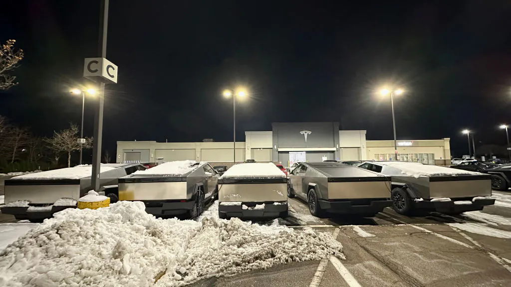 Cox Automotive: Tesla US sales expected to fall 21% this quarter