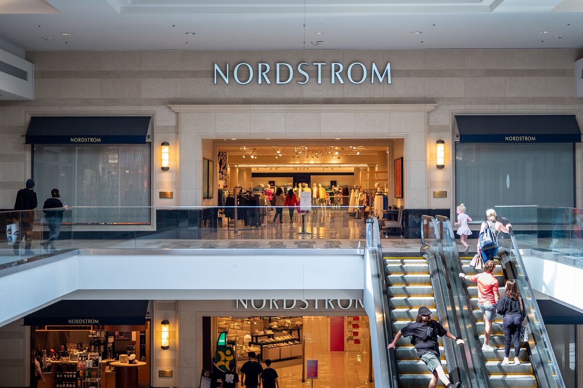 Nordstrom Says Founding Family Is Weighing Taking Chain Private - Bloomberg