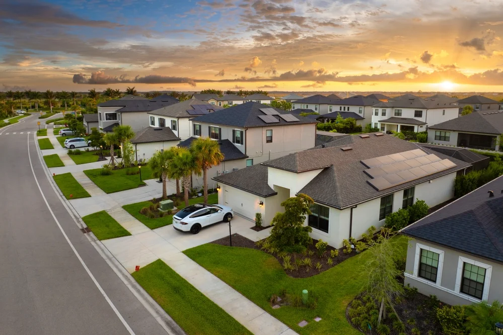 Zillow Q1 Earnings Beat, Q2 Guidance Below Estimates, Shares Fall