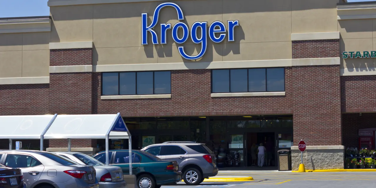 Kroger’s stock may not seem so hot to investors, but the grocer keeps buying