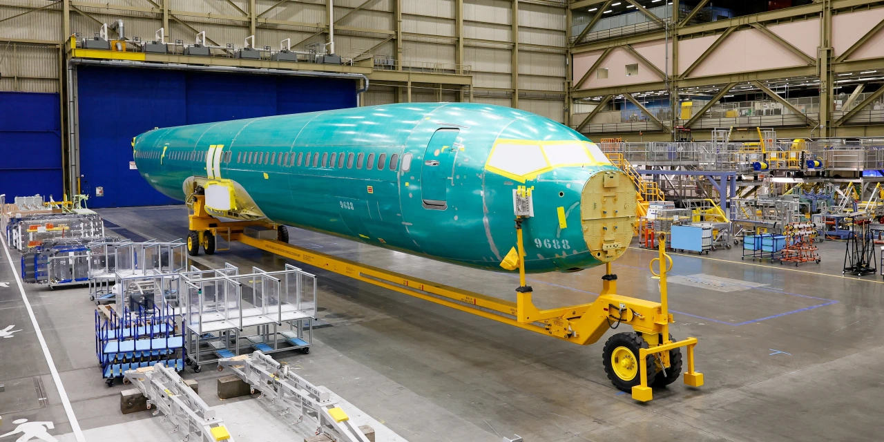 FAA to Delay 737 MAX 10 Approval Over New Software Glitch