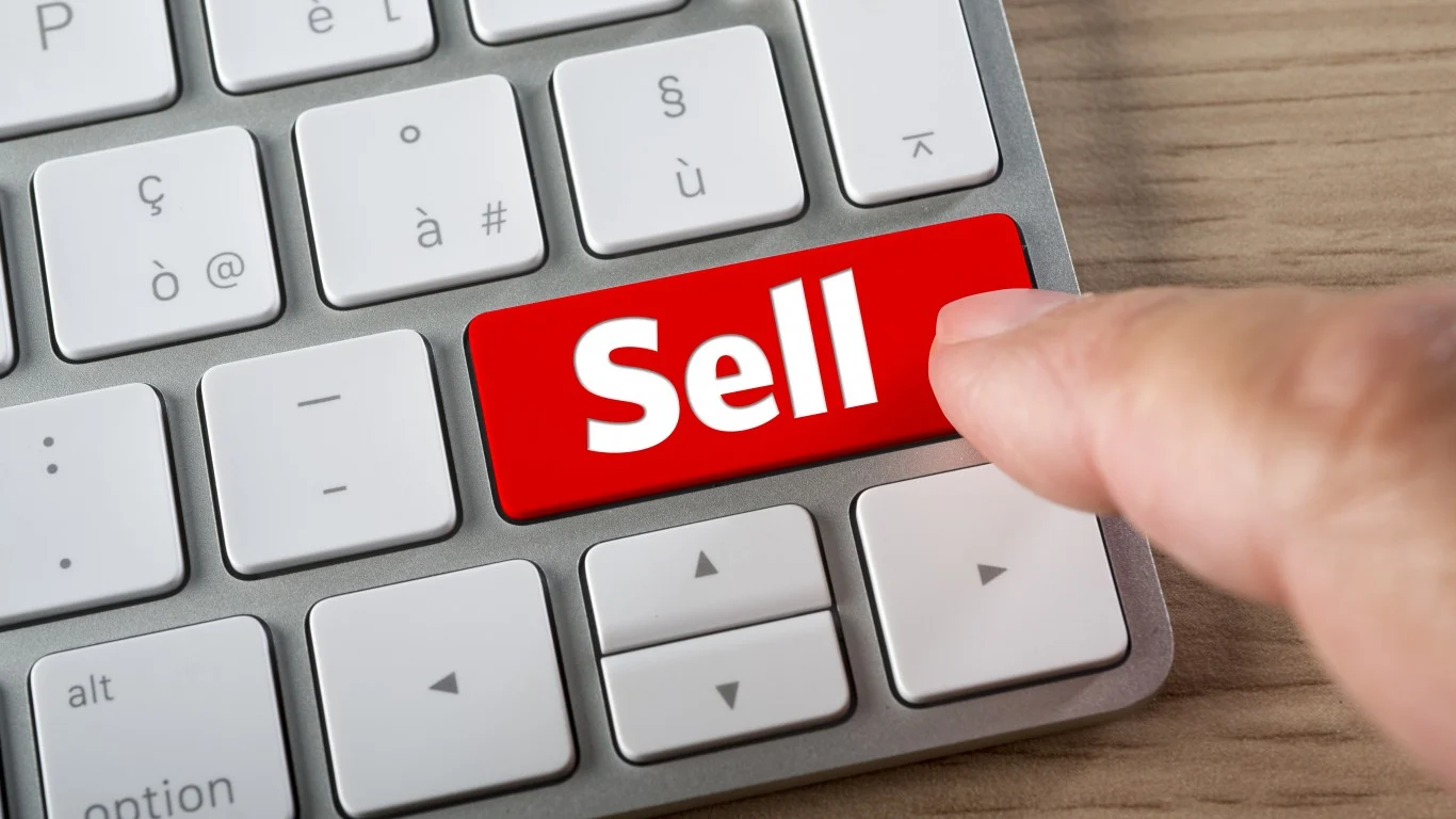 If Magnificent 7 Executives Don't Believe In Their Stocks, Should You?