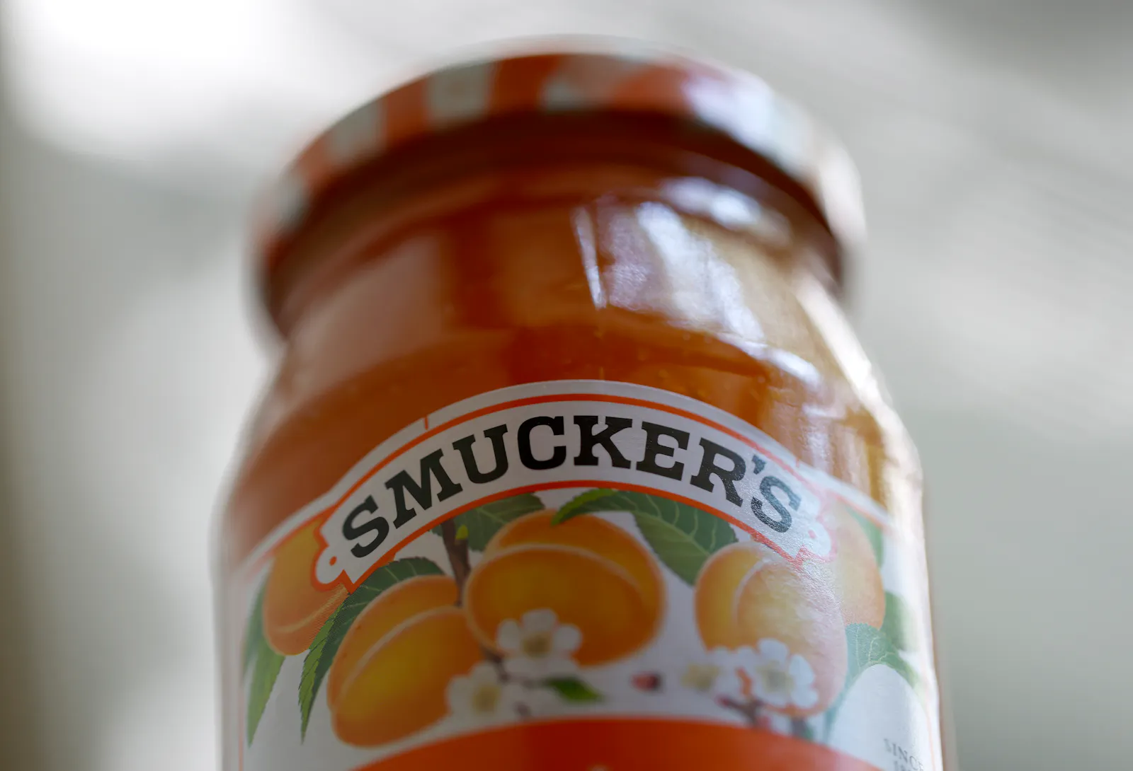 Tariffs push prices up, and profits down at Smucker