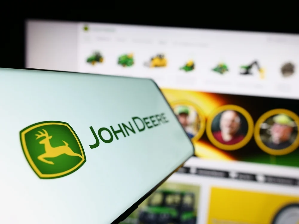 Deere Gears Up For Q1 Print; Here Are The Recent Forecast Changes From Wall Street's Most Accurate Analysts