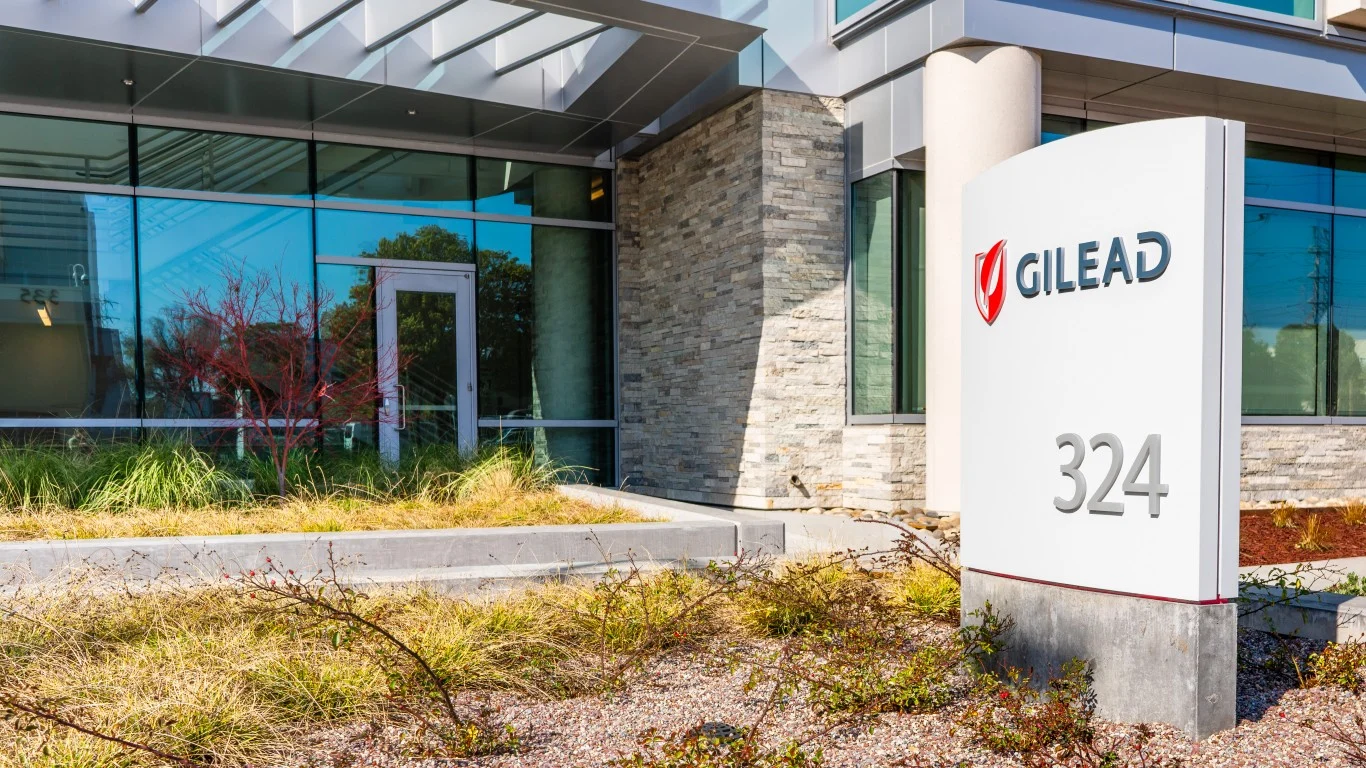Forget Moderna: This Biotech Juggernaut Is a Way Better Buy Right Now