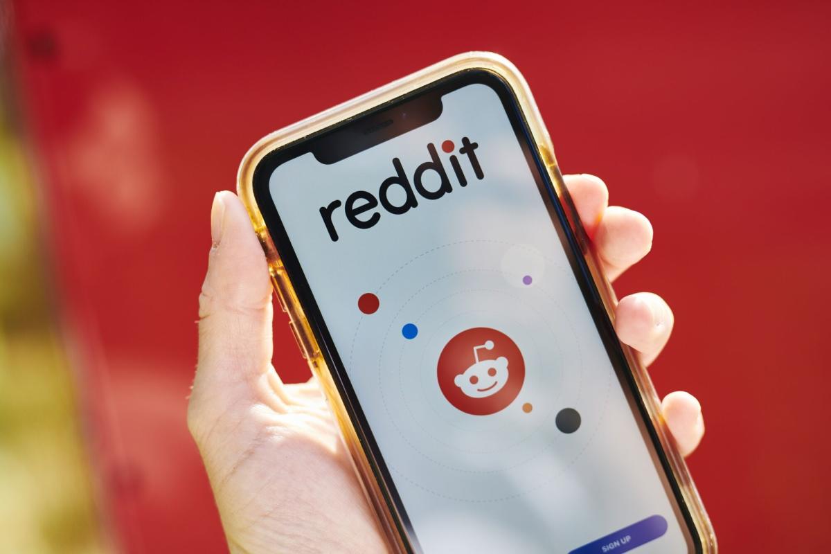 Reddit Lays Out Content Policy While Seeking More Licensing Deals