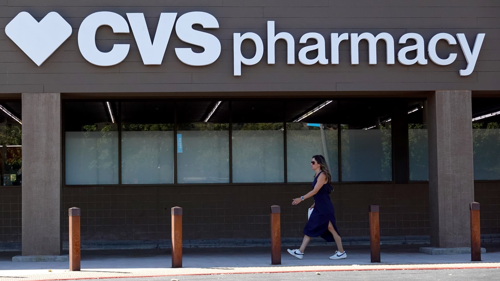 CVS tops quarterly estimates, reaffirms profit outlook as turnaround plan takes effect