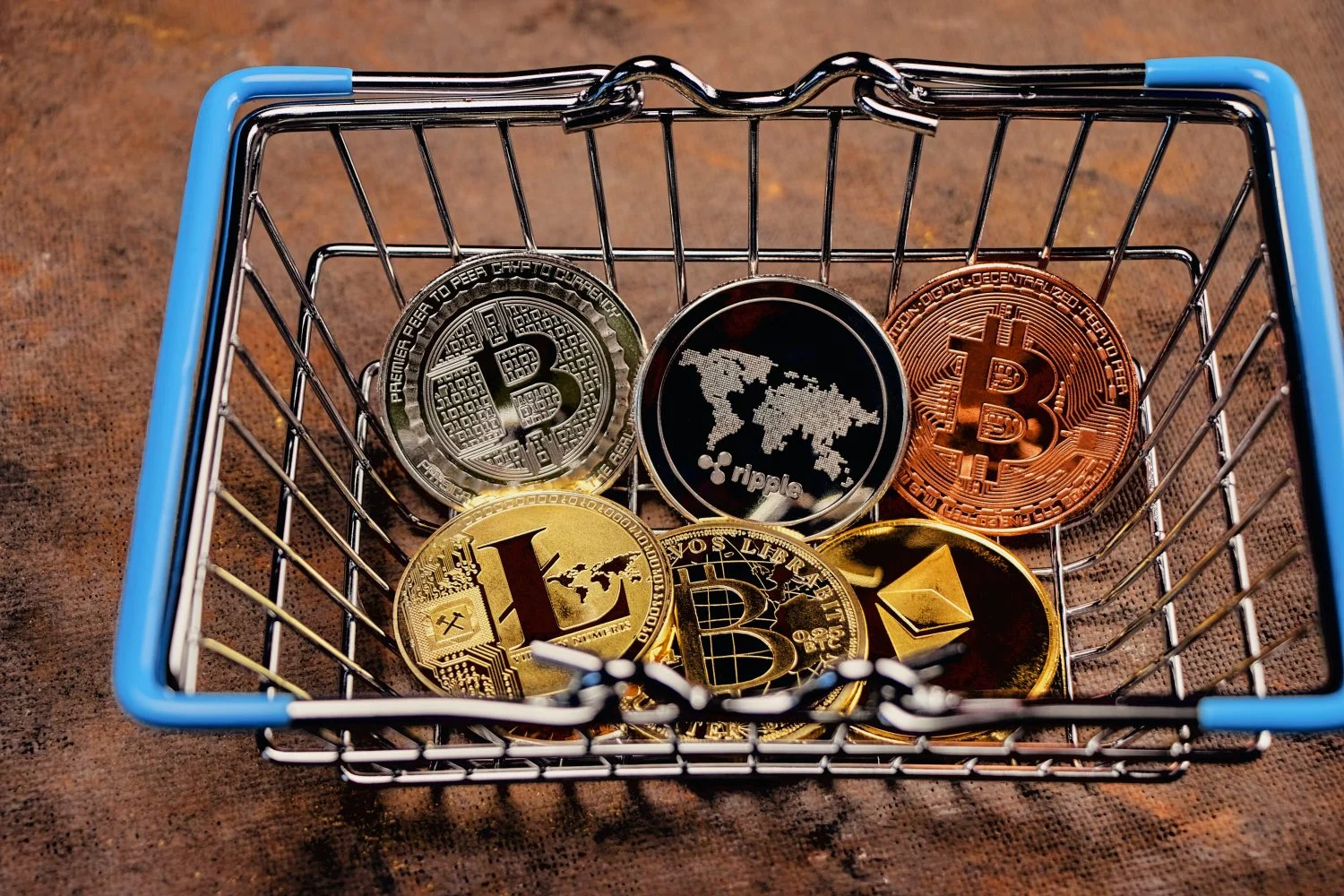 Litecoin at $500 or Bitcoin at $200,000: Which Happens First?
