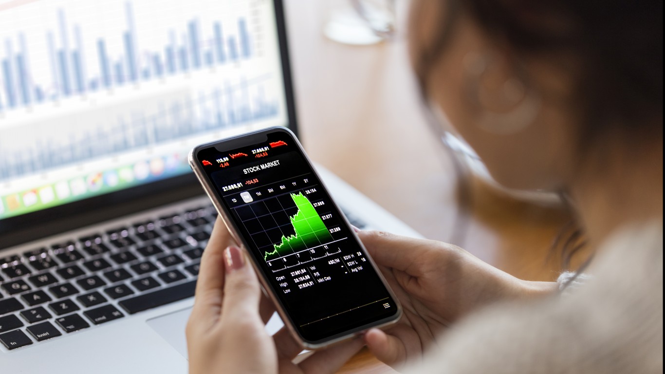 $100 a Month Into Solana or Ethereum Since 2021: Which Is Worth More Today?