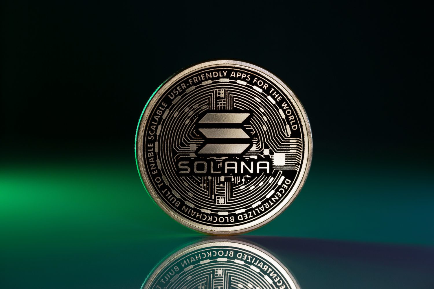 $1,000 in Cardano or $1,000 in Solana: Which Could Be Worth More by 2030? ChatGPT AI Runs the Numbers