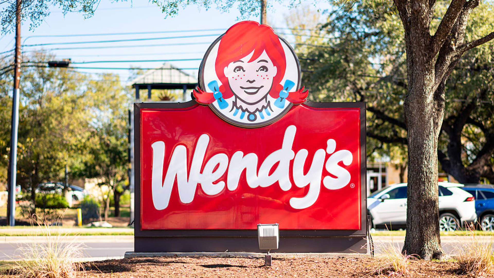 Wendy's taps former Potbelly CEO to lead struggling burger chain