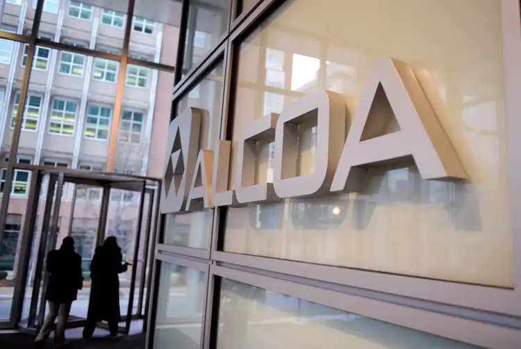 Alcoa CEO says Canada growth projects on pause due to Trump's tariffs