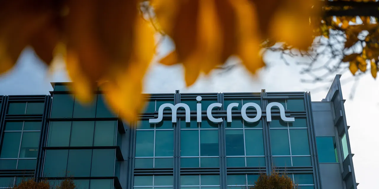 Intel, AMD, and Other Momentum Stocks Look Unstoppable. Look Again.