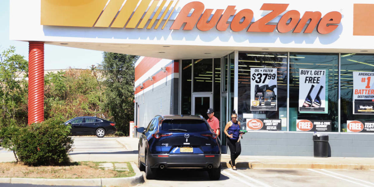 Former AutoZone CEO Bought Up Regions Financial Stock