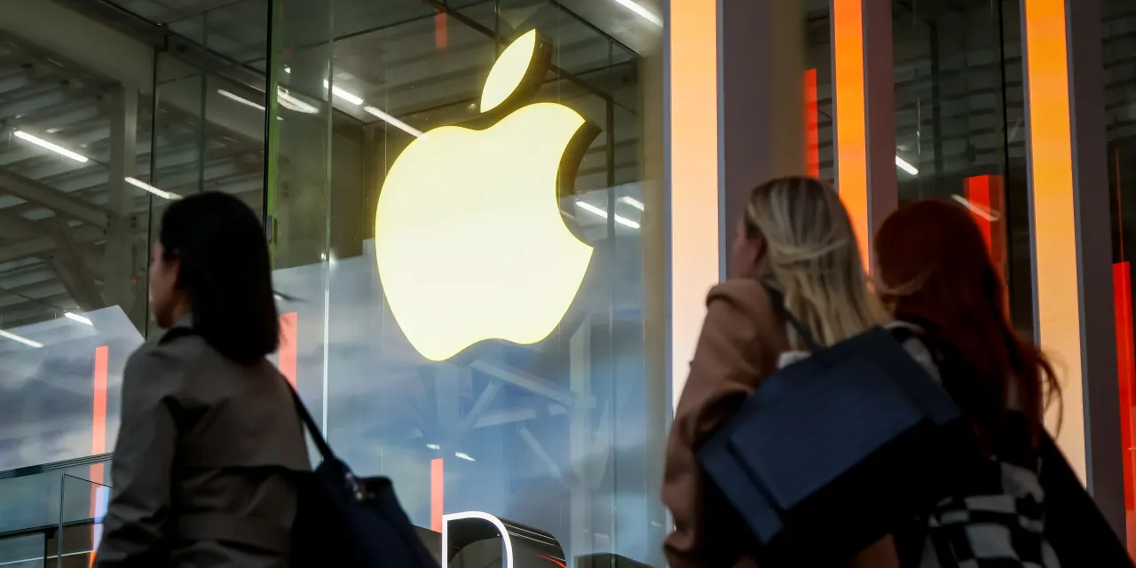 Apple Stock Tracking a Record High. Why June Could Change Everything.