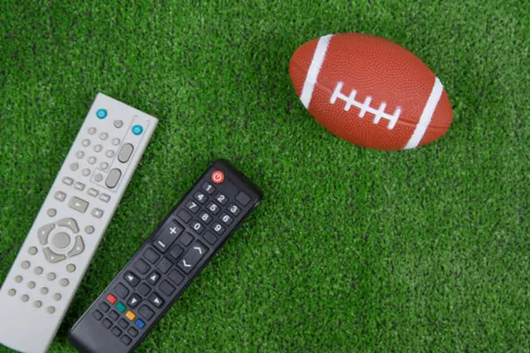 YouTube, Fox reach short-term extension to avert blackout