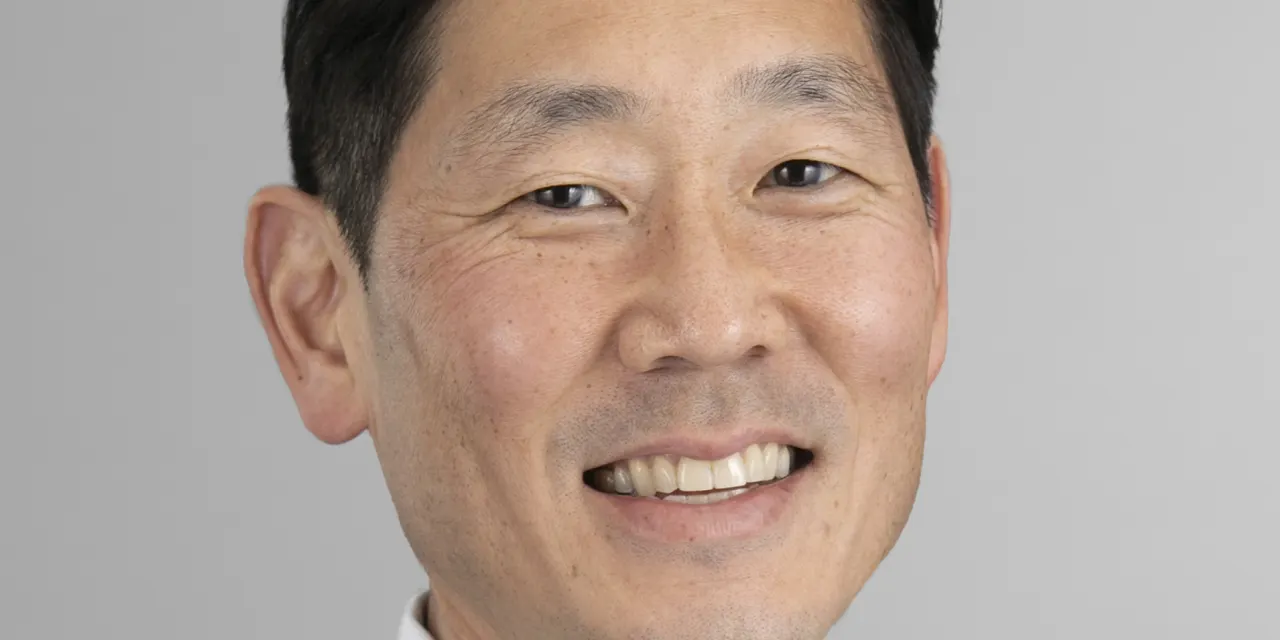 Housing Stocks Reflect ‘Maximum Pessimism.’ This Pro Is Positive on Toll Brothers, PulteGroup.