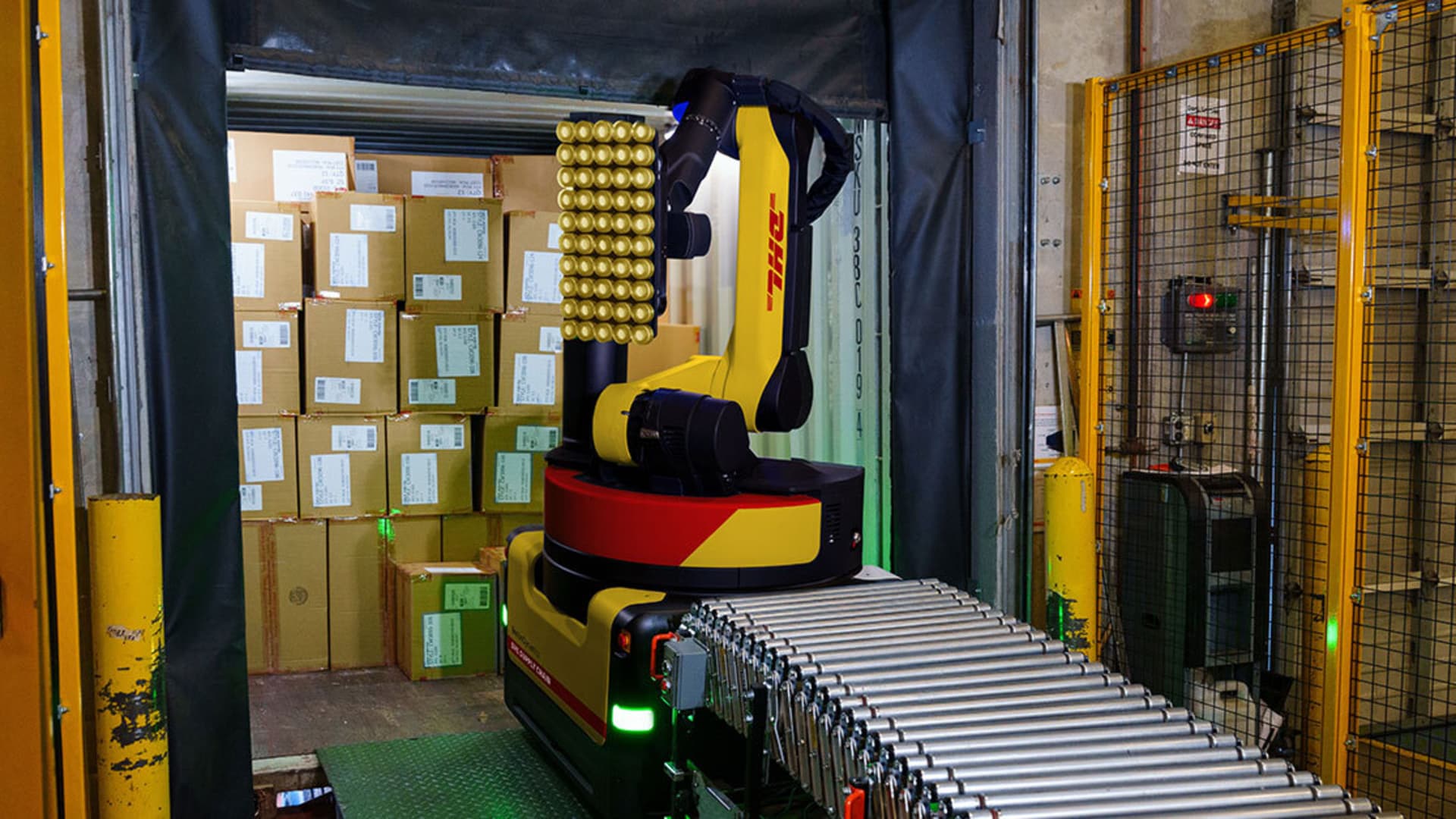 How packaging and logistics companies are automating their warehouses