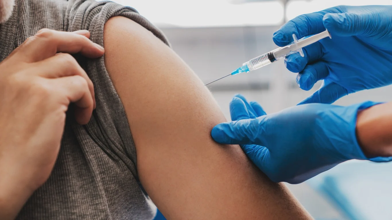 Moderna Stock Is Up 6% Today: Is It Outperforming Other Vaccine Stocks Like Pfizer and Novavax?
