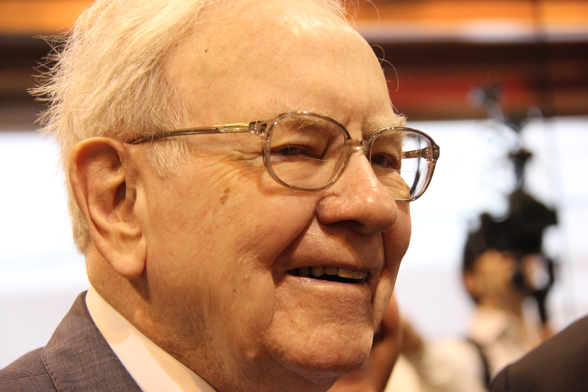 Billionaire Warren Buffett Bought Only 1 New Stock in the Third Quarter -- and It Was the Cheapest of the "Magnificent Seven"