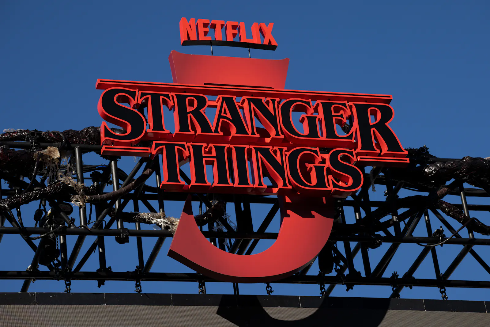 Barring a crazy development, Netflix will own Warner Bros.