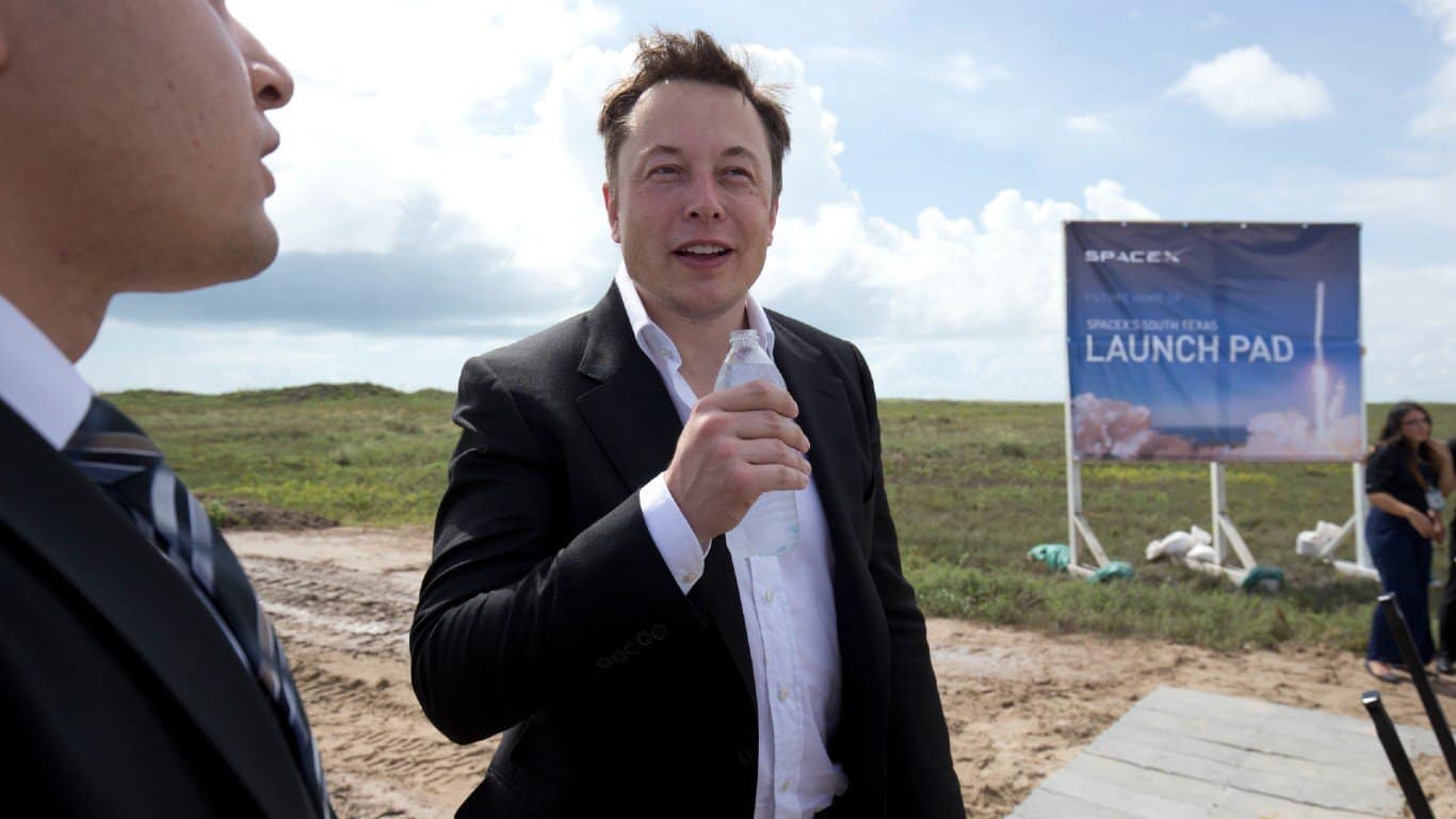 Delta CEO Ignored Elon Musk's Warning That "It Will Get Much Worse." Now Musk Predicts Ed Bastian Will "Lose His Job" As United And American Race To Try And Poach Delta's Premium Customers