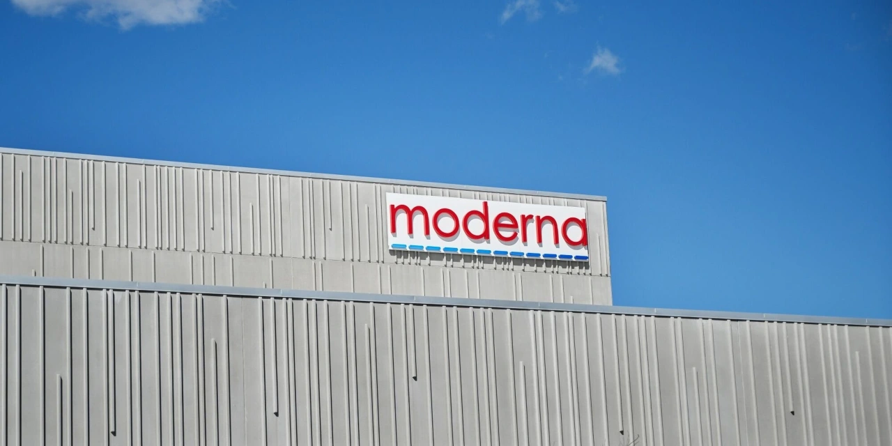 Stocks to Watch: Moderna, Intel, MidCap Financial