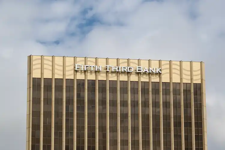 Fifth Third Bancorp explores ways to expand crypto business  - report
