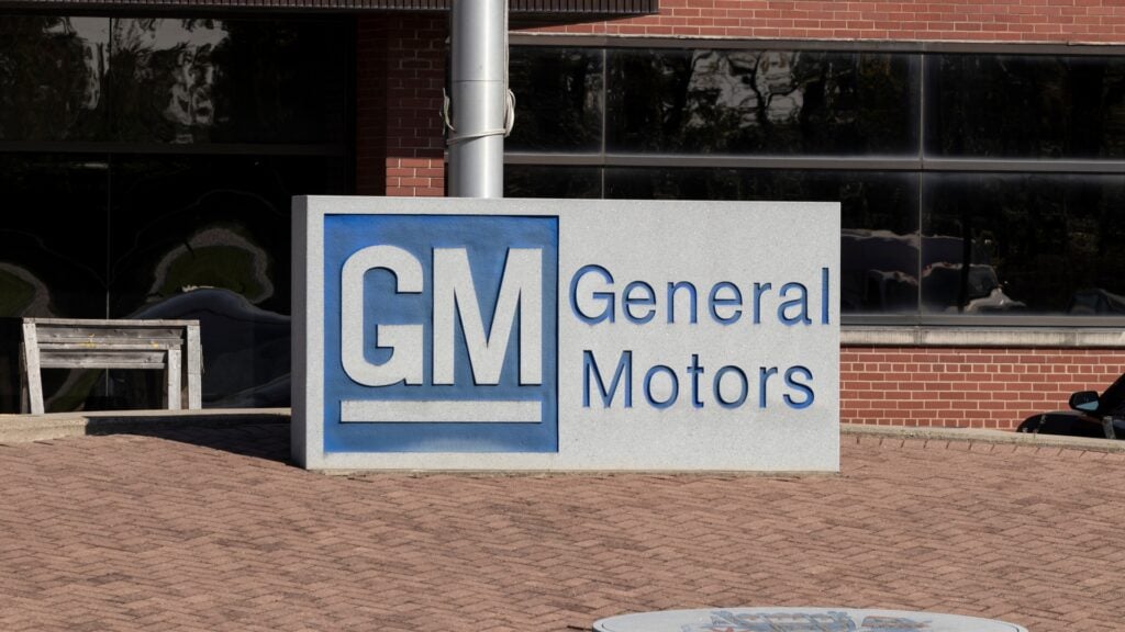 GM Workers Approve Deal Securing Next-Gen GMC Sierra Production in Ontario Amid Trump Tariff Threats