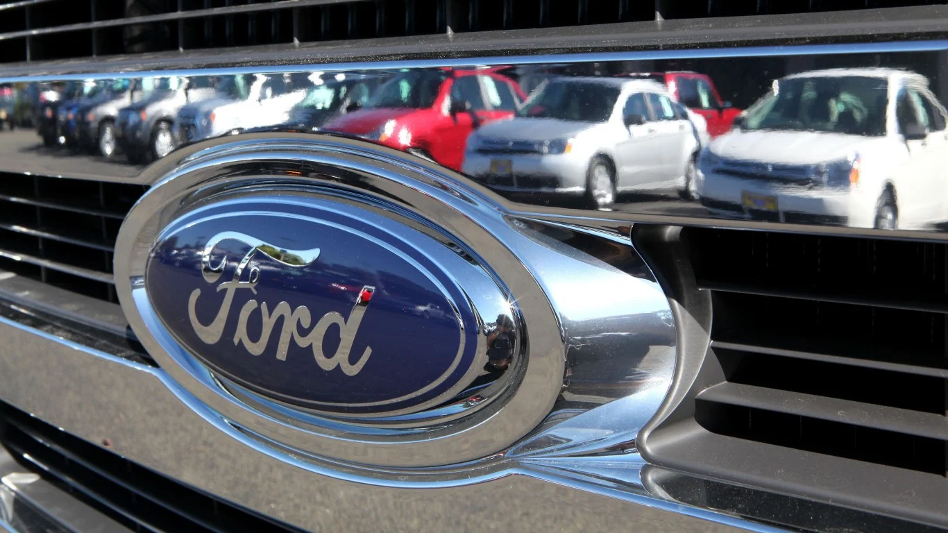 Ford Jumps 6%, Outstrips GM and Tesla on Q2 Earnings Beat, Raised 2026 Guidance, Citi Upgrade