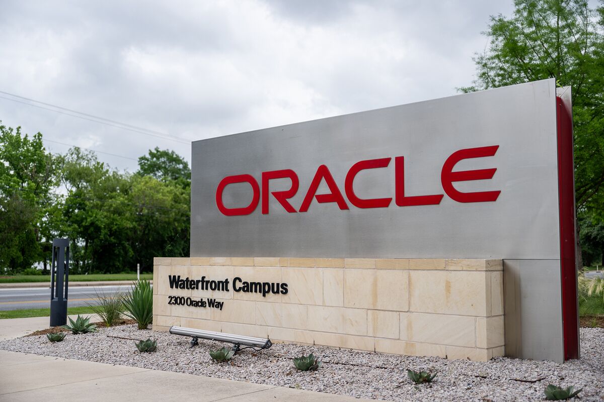A Hedge Against AI Crash Emerges as Oracle CDS Market Explodes