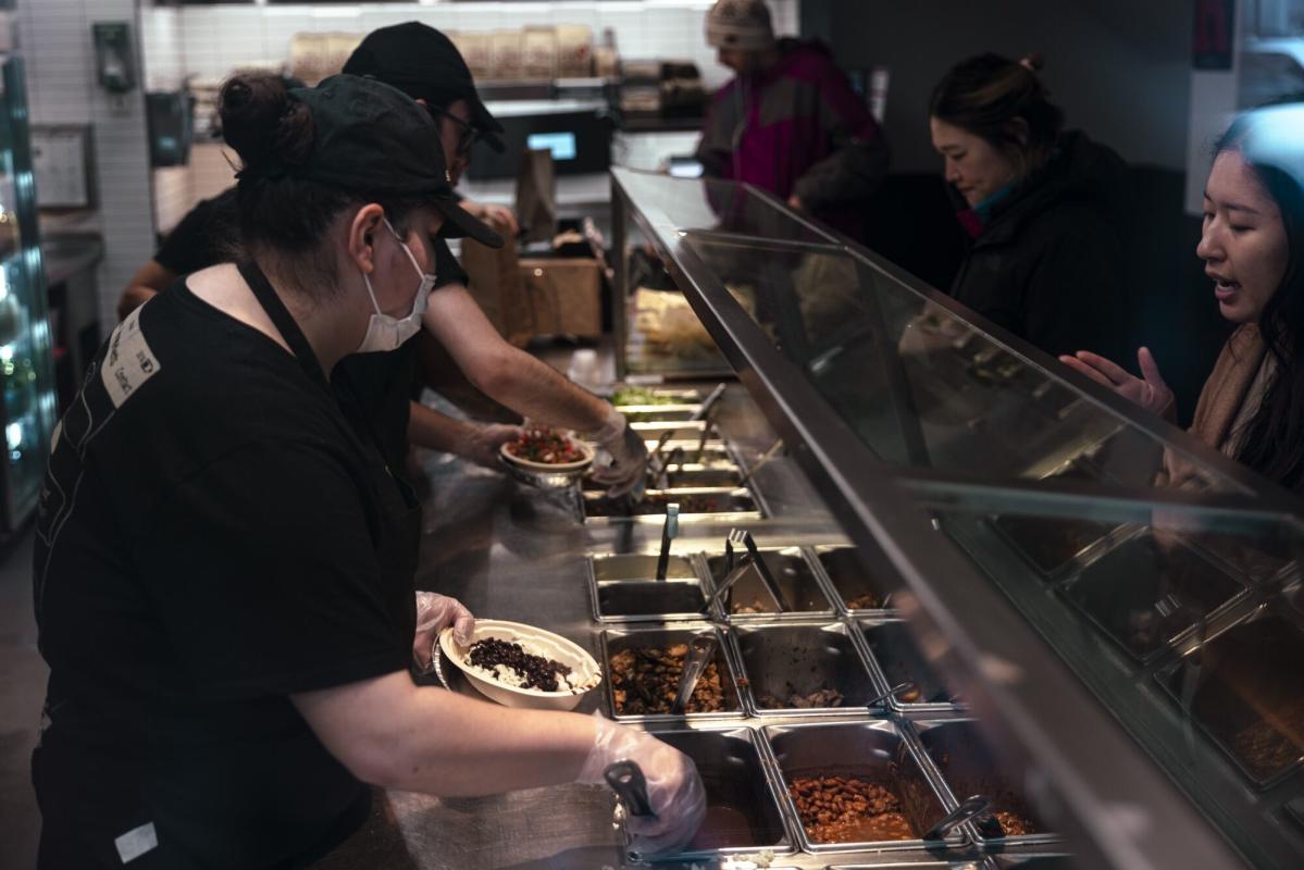 Chipotle Raises Full-Year Outlook on Strong Burrito Demand - Yahoo Finance