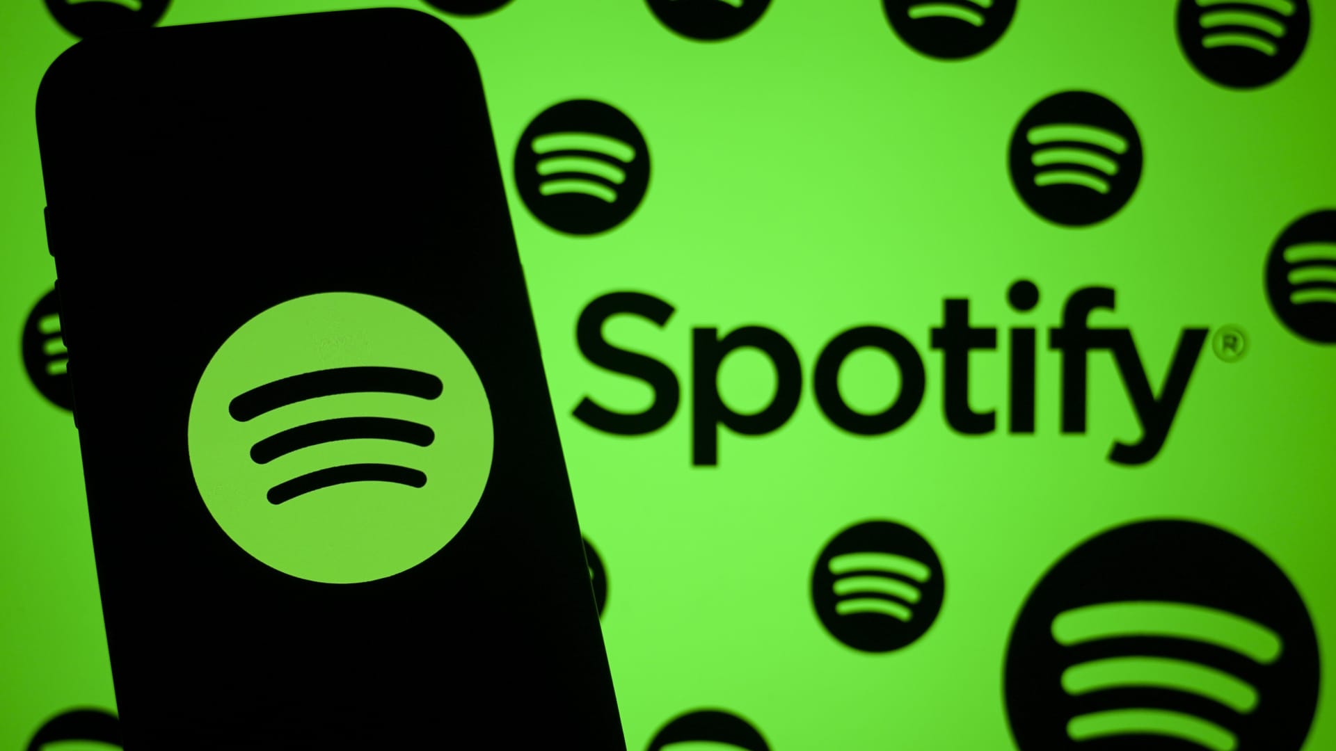 Spotify pops 10% on strong user growth, earnings beat