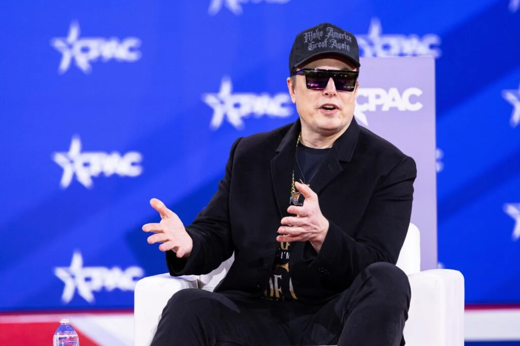 Elon Musk Says 'Can't Trust WhatsApp' While Pavel Durov Calls Its Encryption 'Biggest Consumer Fraud' — Platform Calls Claims 'Absurd'