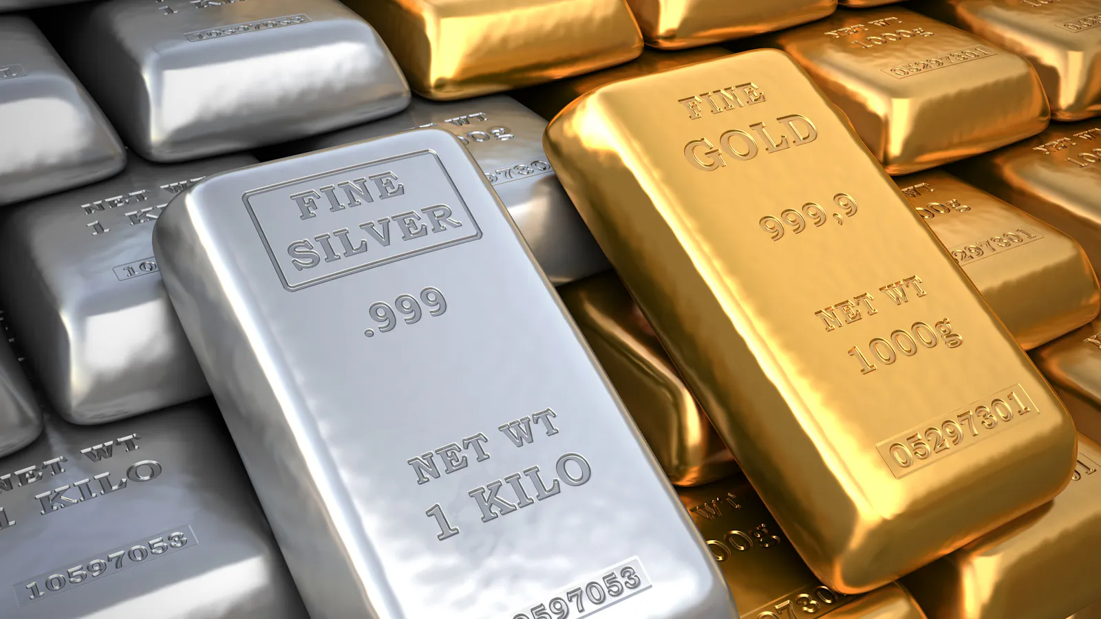 Gold and silver dip amid inflation concerns and ongoing Iran war