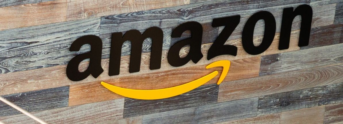 Amazon.com, Inc. is largely controlled by institutional shareholders who own 62% of the company - Simply Wall St