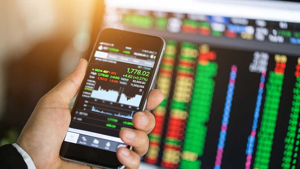 How The SEC's New Day Trading Rules Boost Webull, Robinhood Stock