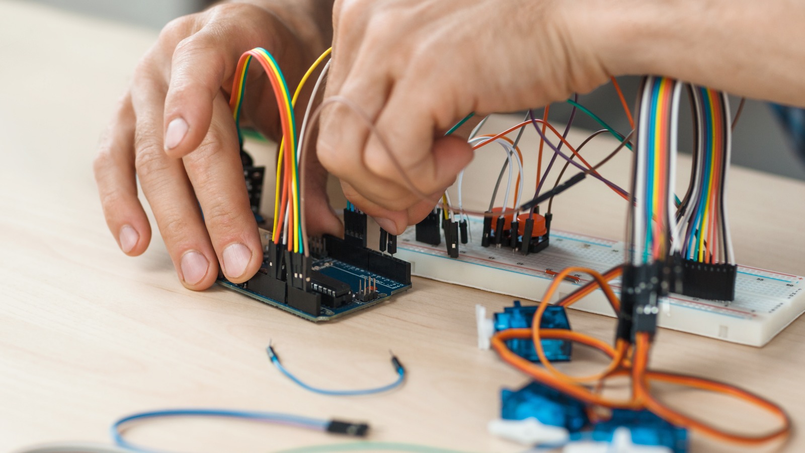 What Could Vishay Intertechnology New Product Push Mean For Its Growth Markets?