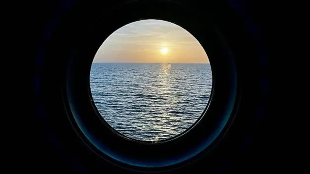 Disney's cruise ship expansion may give investors a smooth ride