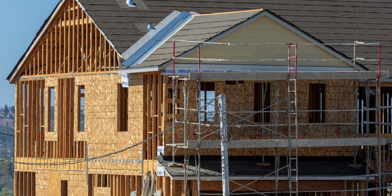 Lennar Cuts Deliveries Target Again on Rate Pressure, Housing Market Conditions