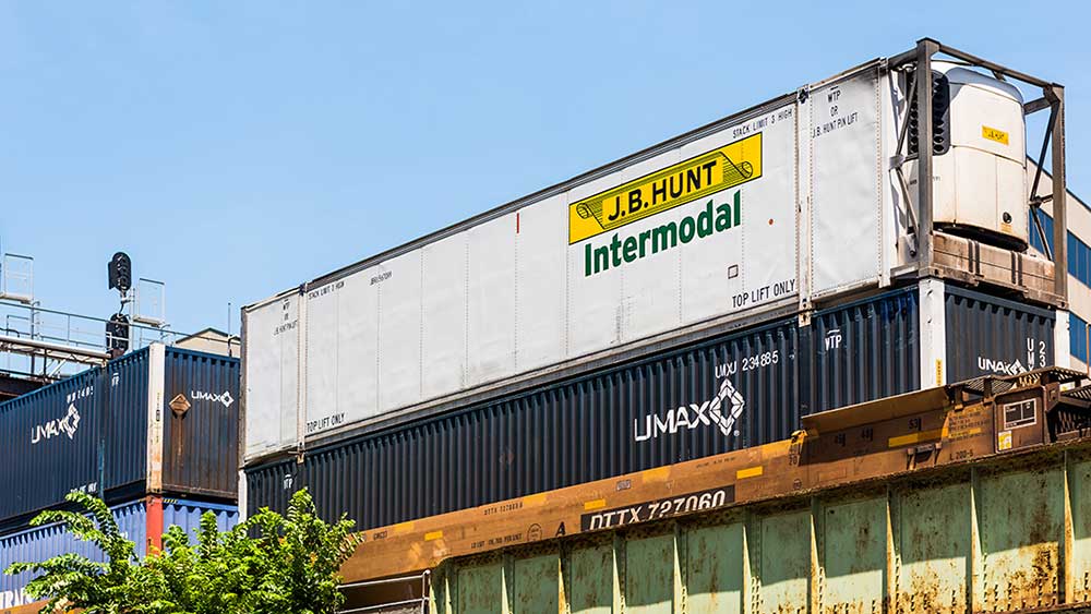 S&P 500 Trucking Leader J.B. Hunt Due As Four-Year Slump Ends