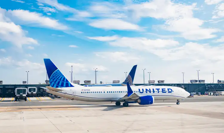 United Airlines resumes operations after technical glitch