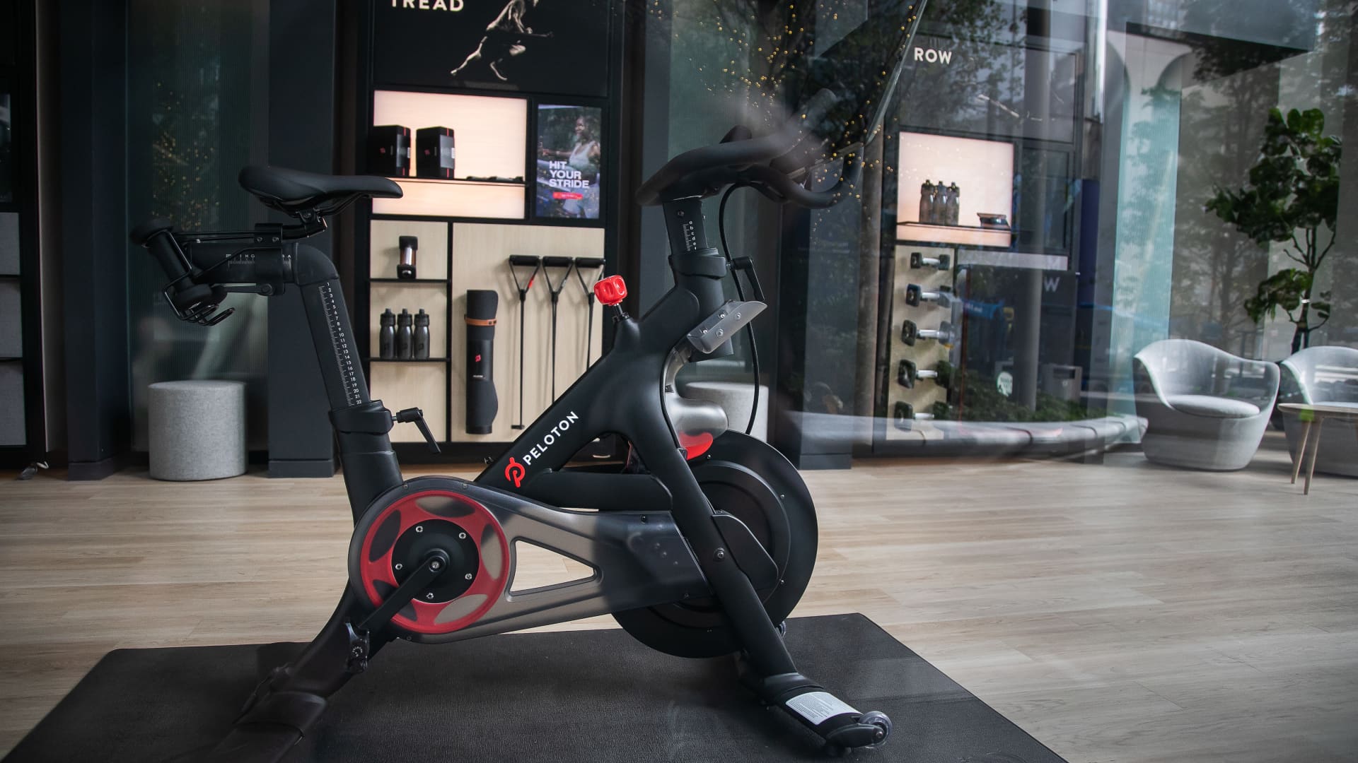 Here's how much money you'd have lost if you invested $1,000 in Peloton when it went public - CNBC