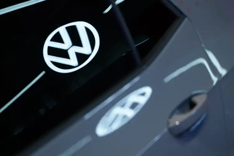 Volkswagen remains undervalued while Tesla faces mounting challenges - Stanphyl Capital