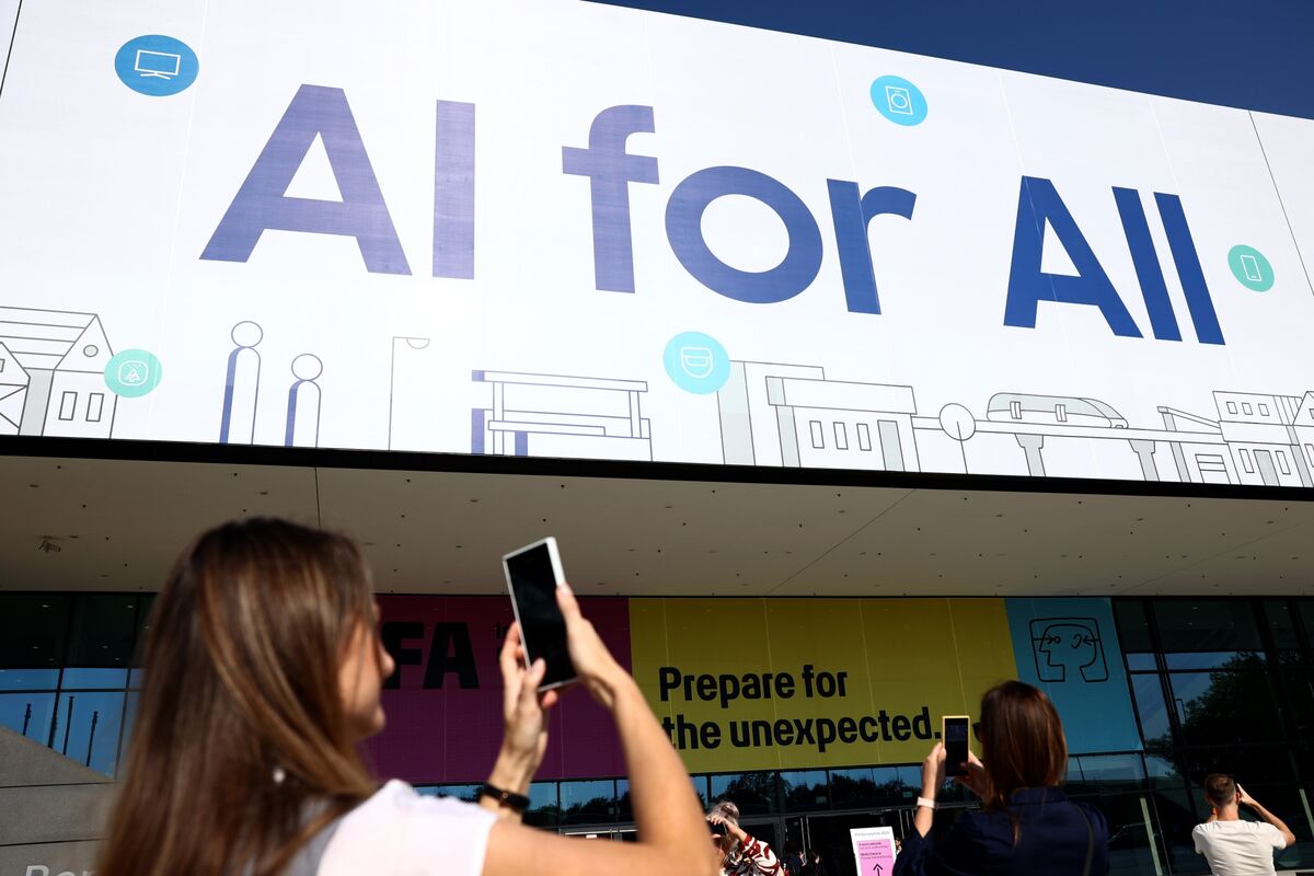 Big Tech’s Soaring Spending on AI Is Eating Into Stock Buybacks