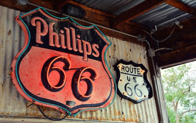 Is Phillips 66 Stock a Buy at Elevated Valuation Levels?