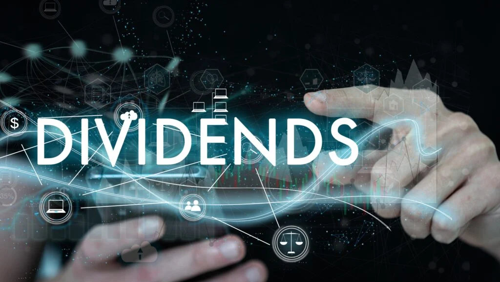 Wall Street's Most Accurate Analysts Give Their Take On 3 Real Estate Stocks Delivering High-Dividend Yields