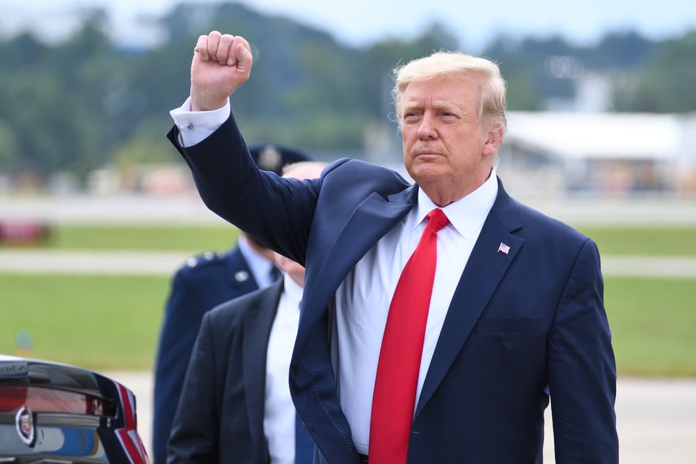 Trump's $400 Million Qatari Jet May Not End Up At His Presidential Library After All— Here's Why