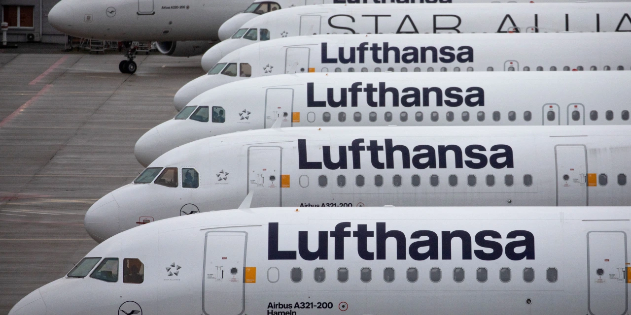Deutsche Lufthansa Sees Demand Stabilizing as Costs Eat Into Net Profit